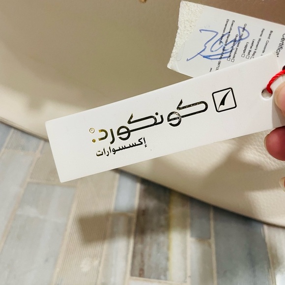 Elegant Cream Concorde Handbag pebbled  faux leather purse - Picture 6 of 16